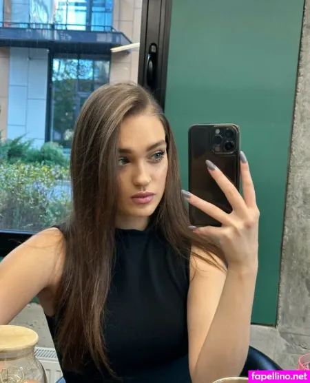 Valerie Chantal OnlyFans Thumbnail #LW94leW8uY