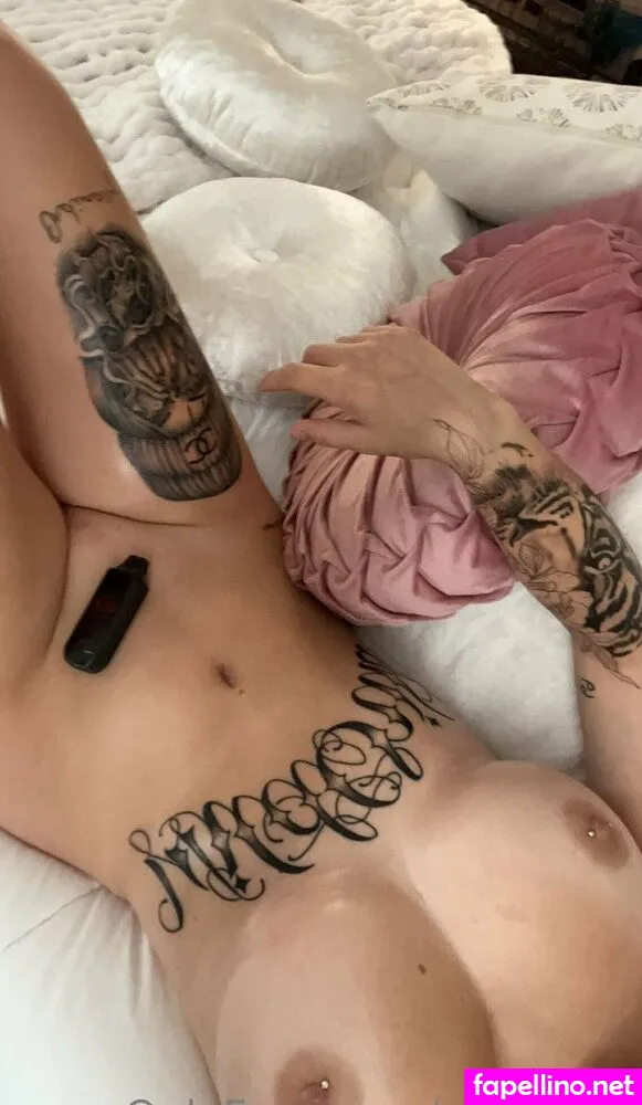Vaalouxx, valeriejacquess Nude Leaked OnlyFans Photo #9wVR3eeGds