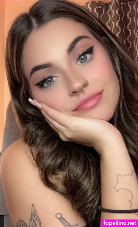 Valerie Lepelch OnlyFans Thumbnail #IrilXNACs4