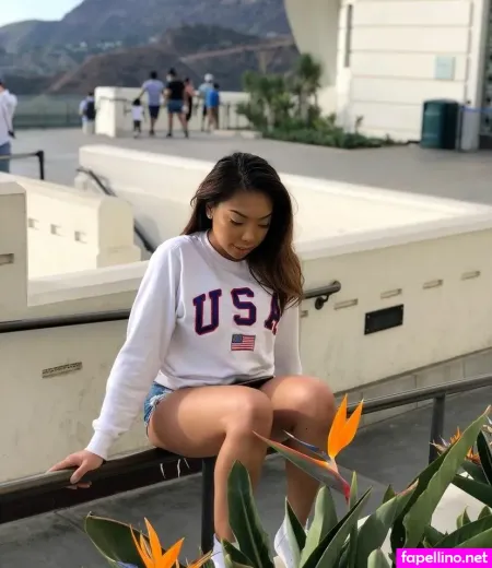 Valerie Saint Claire OnlyFans Thumbnail #XXSg8tgM9X
