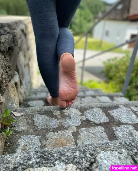 Valerie Saxton OnlyFans Thumbnail #8liEG58sSE