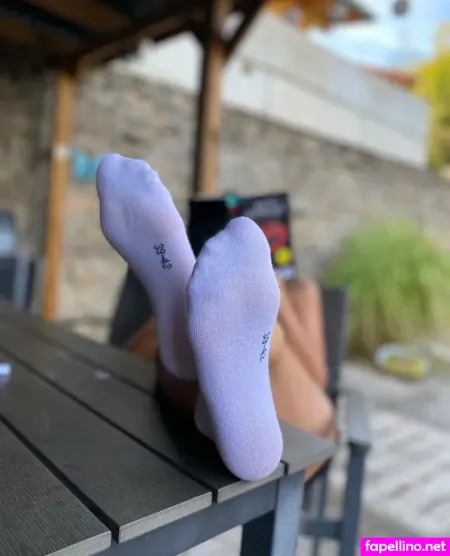 Valerie Saxton OnlyFans Thumbnail #aAg0ge4hbn