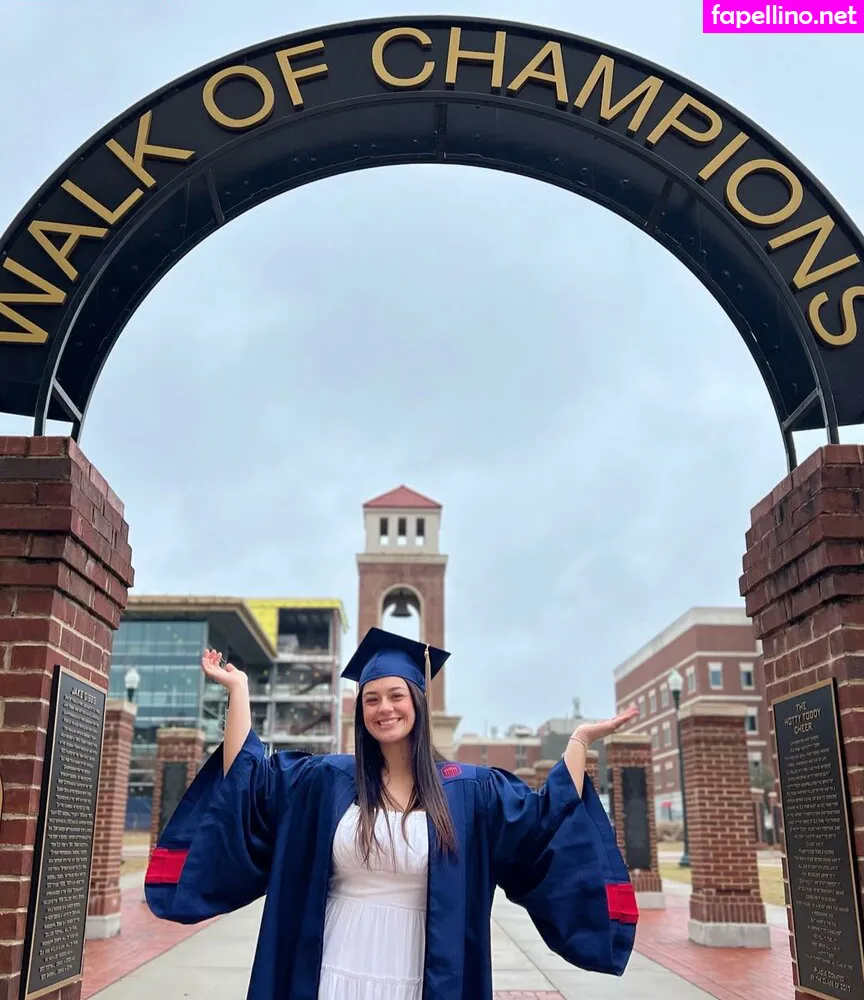 valerie.c_, valerieq01 Nude Leaked OnlyFans Photo #5dpneNFa8o