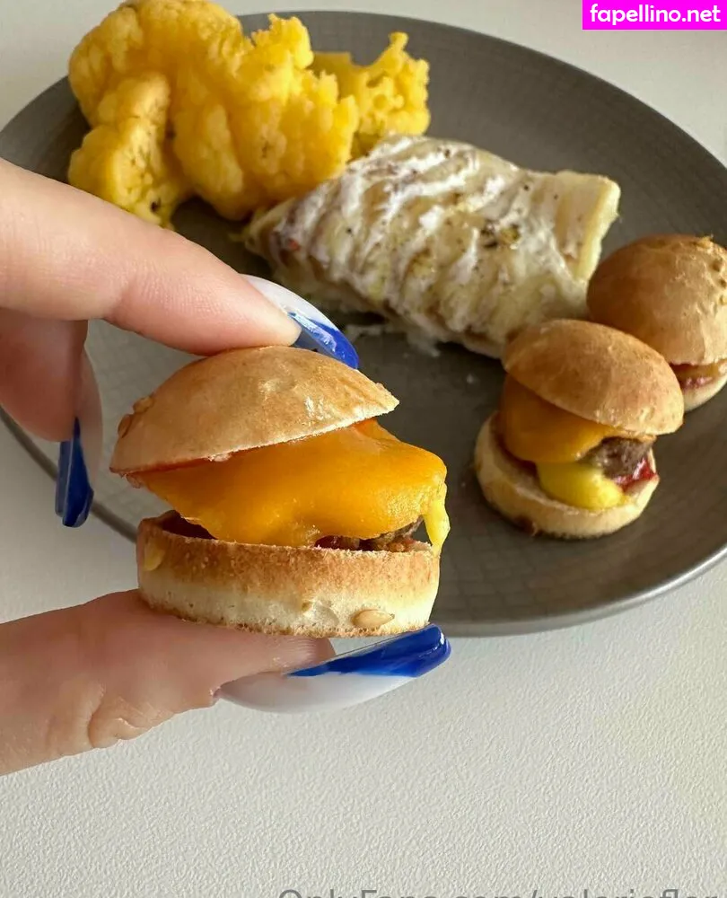 valerieflor, valerieflores Nude Leaked OnlyFans Photo #8gA35CDGsX