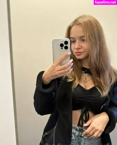 Valerieflor OnlyFans Thumbnail #sTPiMUthbm