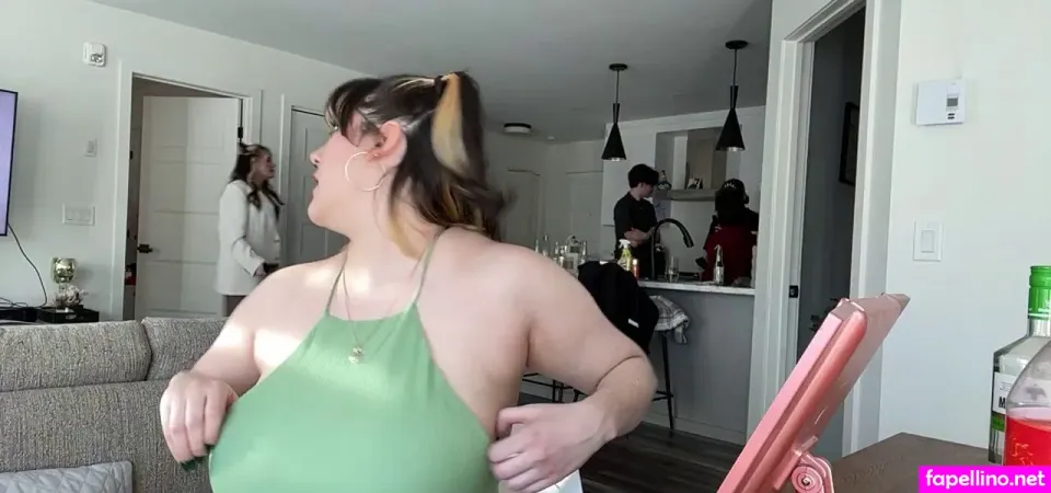 Valeriefrausto Main Profile Photo