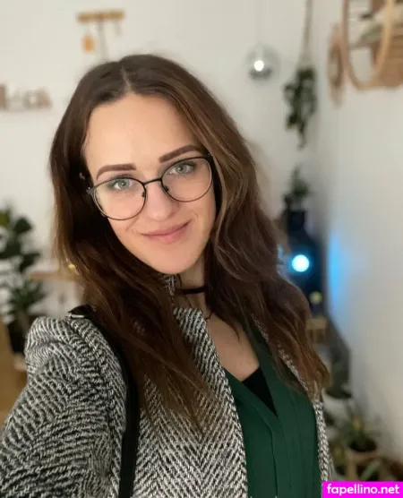Valeries Geheimnis OnlyFans Thumbnail #rQtRnwbTpH