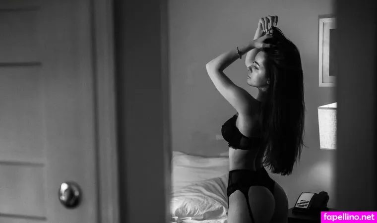 Valeriesmth OnlyFans Thumbnail #FLbbzZw4yR