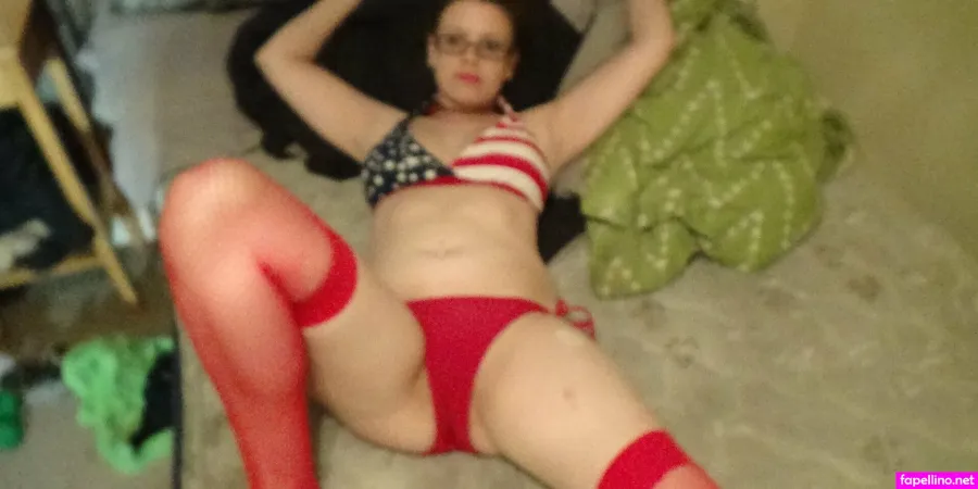 Valerievixen1990 OnlyFans Thumbnail #1vsTiUuIhh