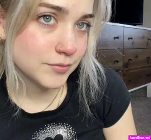 Valeriewhitebby 15 OnlyFans Thumbnail #eJ3WU1ZT5A