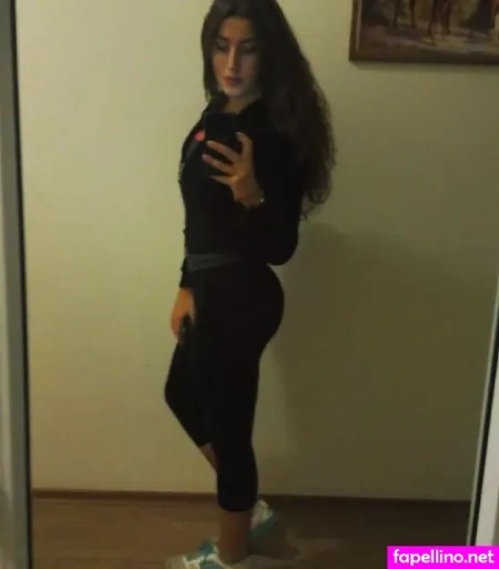 Valeriia Simavonian OnlyFans Thumbnail #koBDYUwTry