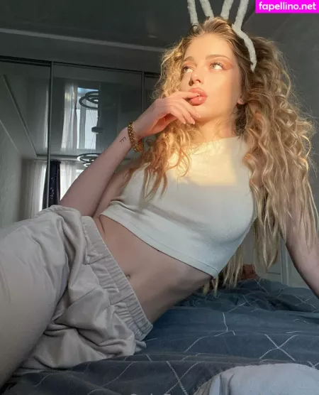 Valeriya Ya OnlyFans Thumbnail #ctxLAb0O3D