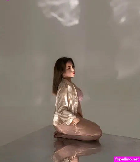 Valery240 OnlyFans Thumbnail #UBABOPwdEm