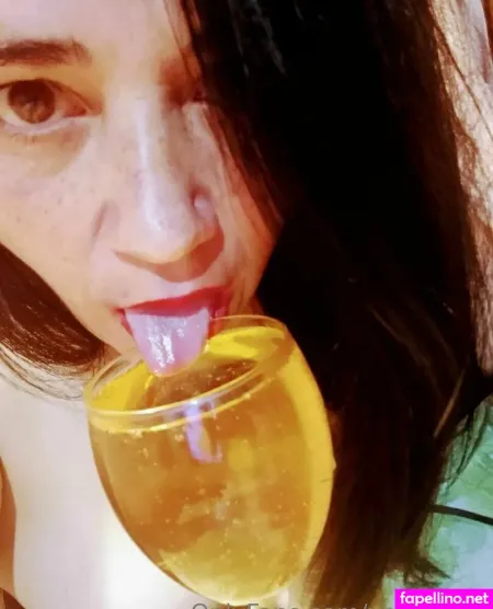 Valerybox OnlyFans Thumbnail #LCWqs3fSFm