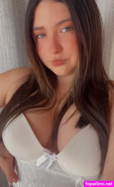 Valeuwu00 OnlyFans Thumbnail #9XMF9LJv8K