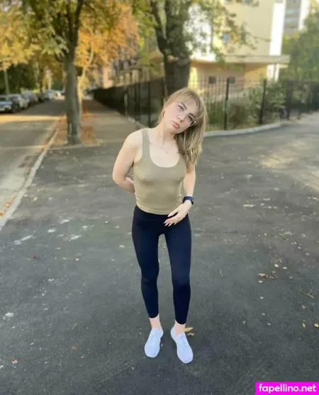 Valia Wixx OnlyFans Thumbnail #0cIrDp5nKS