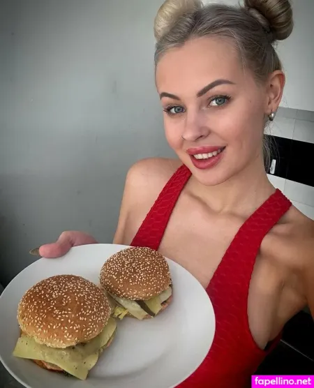 Valllery Ro OnlyFans Thumbnail #4n3qLfwBAB
