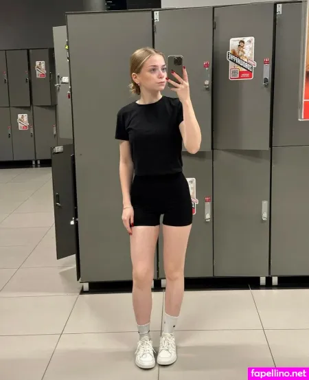 Vallmi OnlyFans Thumbnail #8EdNpuOxqE