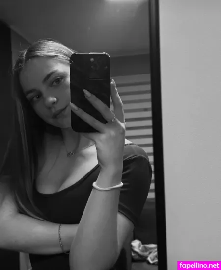 Vallmi OnlyFans Thumbnail #ZnwXyZIYT1