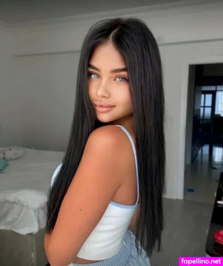 Vallypink OnlyFans Thumbnail #avIwA3q2mL