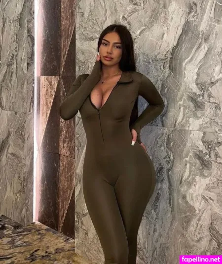 Valonaash OnlyFans Thumbnail #Y8RNDkyQEA