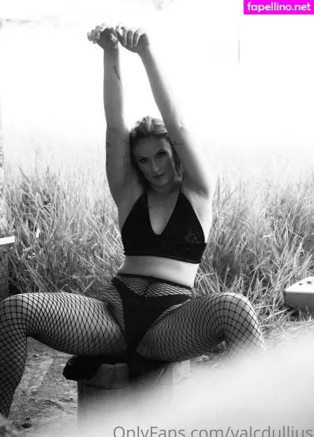 Valqui Ria Dullius OnlyFans Thumbnail #Z9Cd63dvWZ