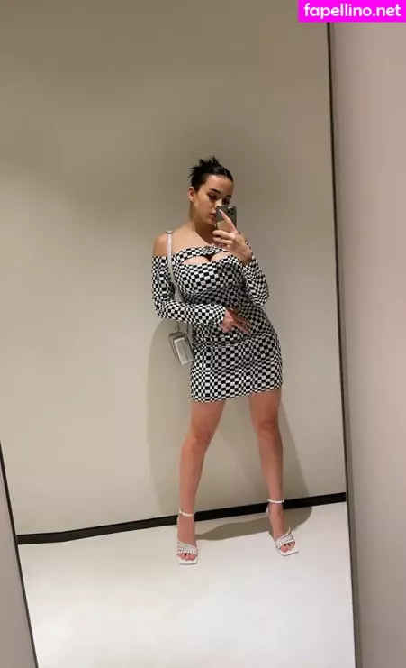 Valya Karnaval OnlyFans Thumbnail #RYvzRHj6LH