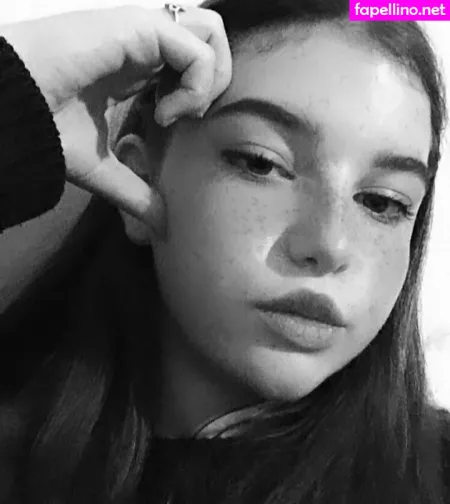 Valya OnlyFans Thumbnail #zmbtZnyXMJ