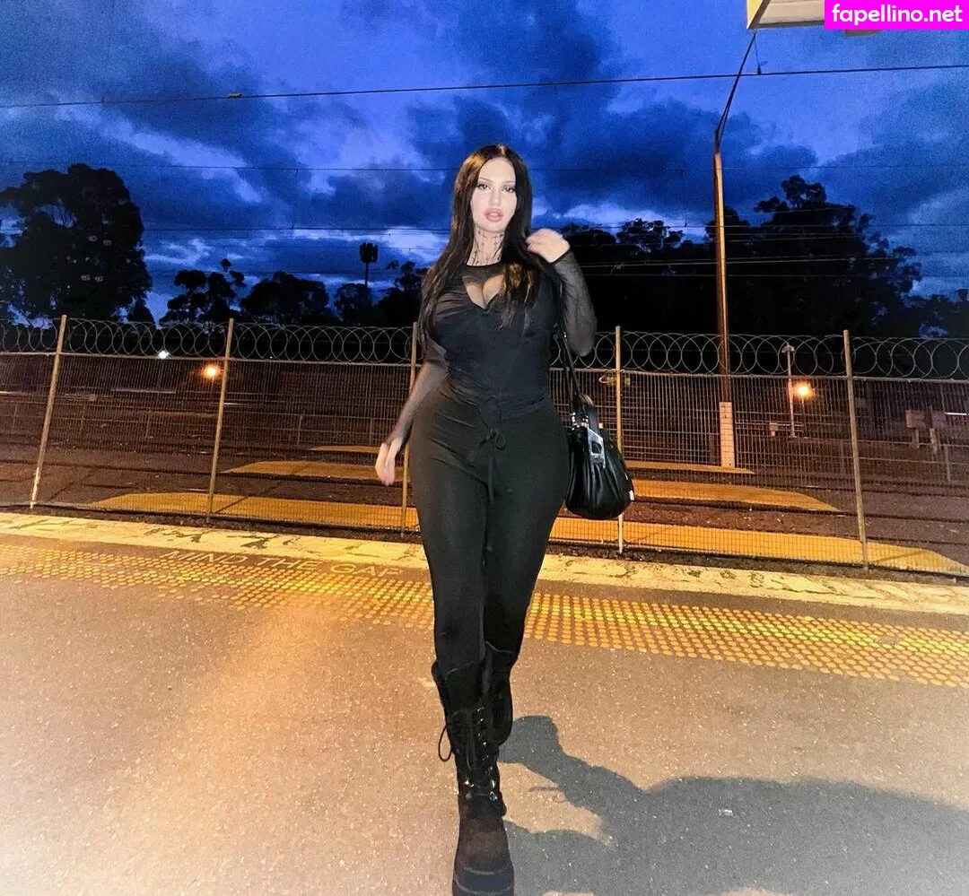 Valyria, __._._valyrian_._.__, valyrian.x, valyrian.xxx, valyrian_x Nude Leaked OnlyFans Photo #giLSVcskKD