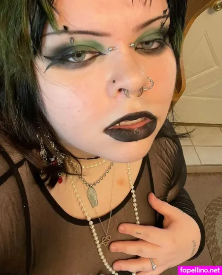 Vamp Thr0bb OnlyFans Thumbnail #Fss9AkXEBK