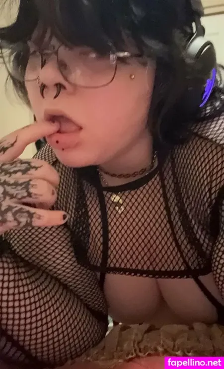 Vamp Thr0bb OnlyFans Thumbnail #ZglZXlh6fL