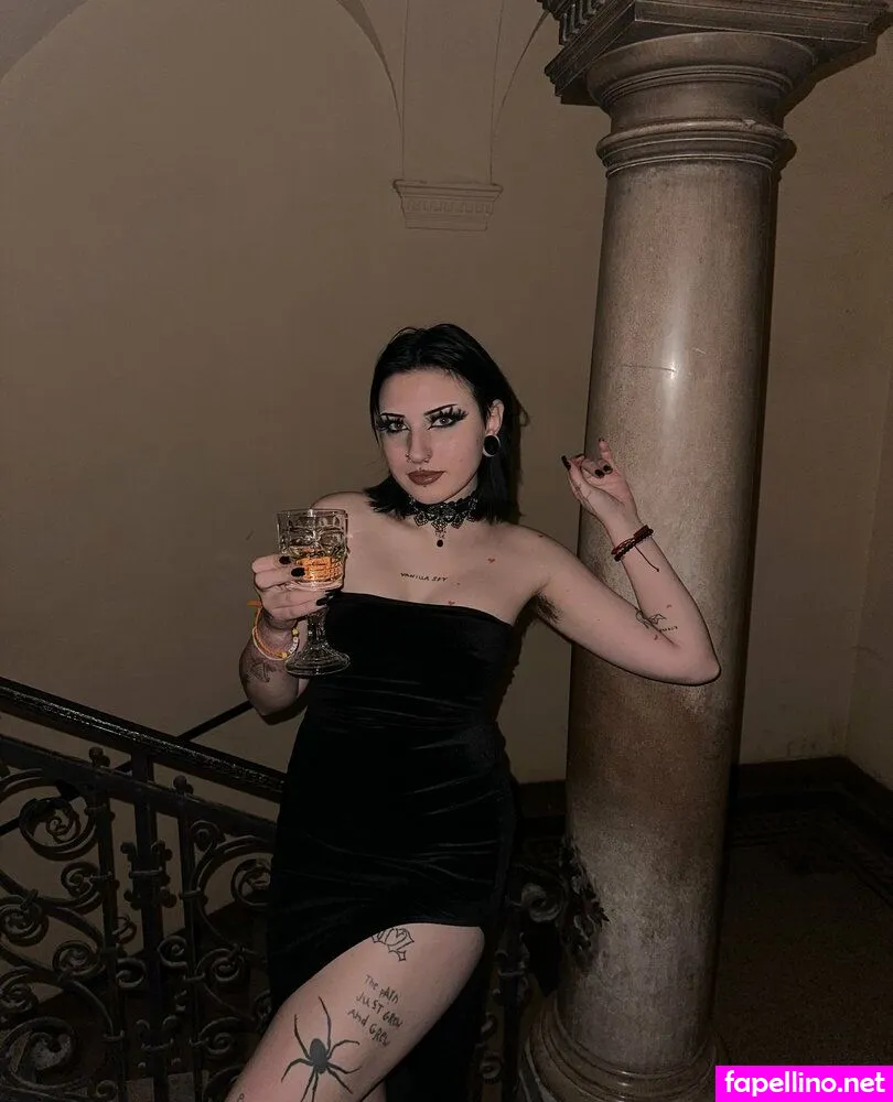 vampibibavip, vampiiriisms Nude Leaked OnlyFans Photo #N8ChBN1muD