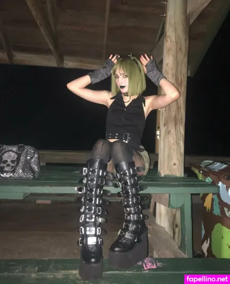 Vampviolet OnlyFans Thumbnail #RjxIWh1rxW