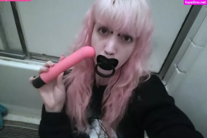 Vampxbrat OnlyFans Thumbnail #QKR26nmdGa