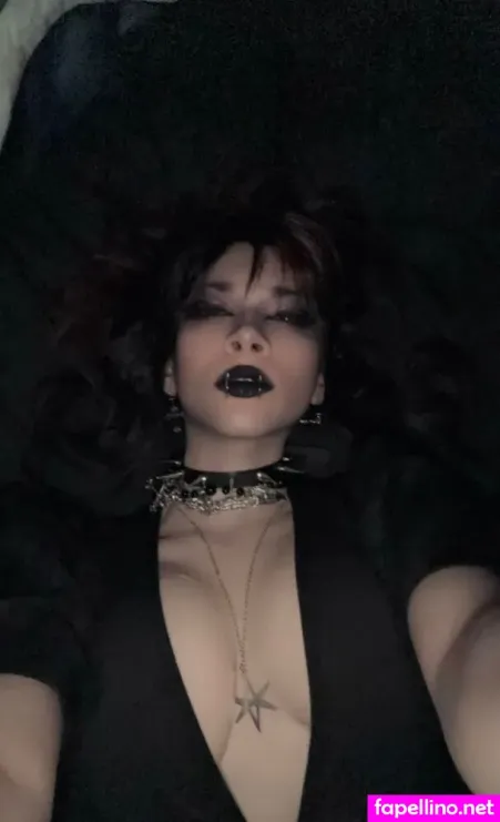 Vampyrisu 1 OnlyFans Thumbnail #D3yF2u3n1X
