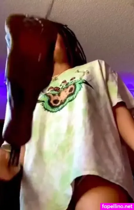 Van On The Moon OnlyFans Thumbnail #HNDxavHMNV