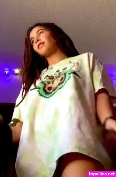 Van On The Moon OnlyFans Thumbnail #O4fNApIUU4