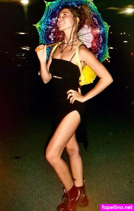 Van On The Moon Main Profile Photo