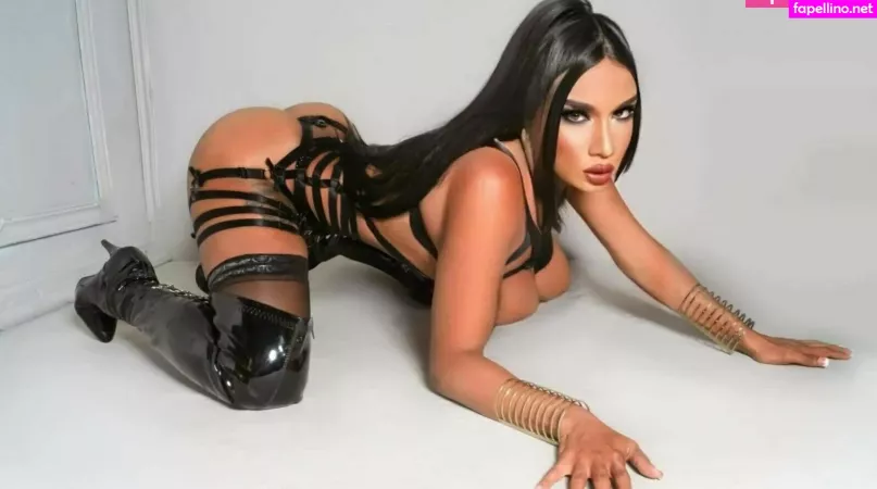 Vanefalcao OnlyFans Thumbnail #GyCgN62wBd