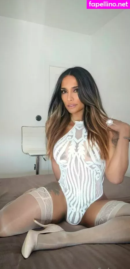 Vanefalcao OnlyFans Thumbnail #UFhZmUPvgx