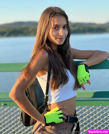 Vanessa Alessia OnlyFans Thumbnail #RjkVdjb7cb