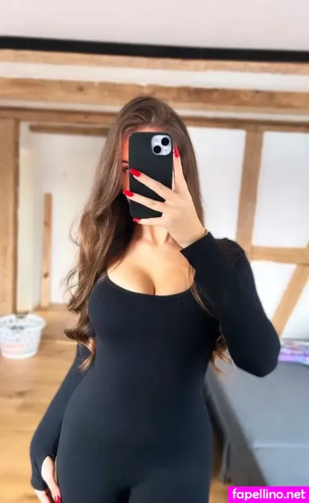 Vanessa Beauty And The Nerd Main Profile Photo