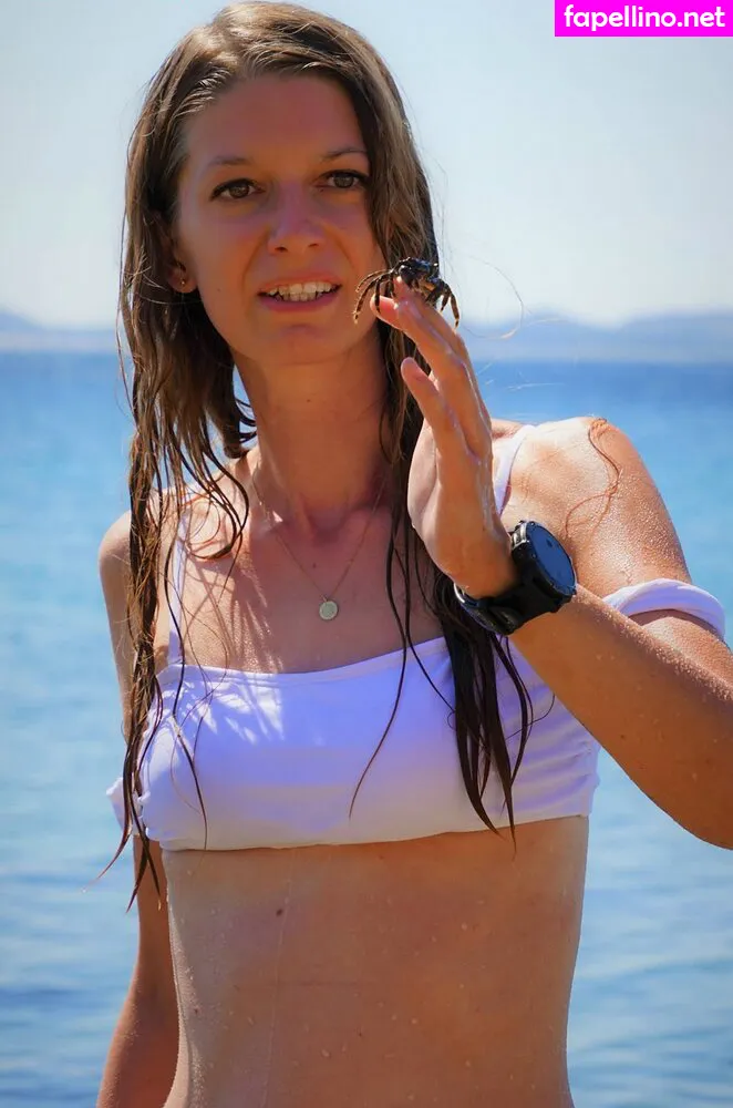 Wild Woman Bushcraft, thebarbieblank, vanessablank_adventure Nude Leaked OnlyFans Photo #sg3Qh6uBYG