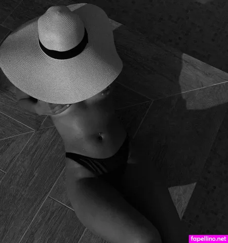 Vanessa Kunz OnlyFans Thumbnail #Two1D3lr6W