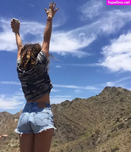 Vanessa Lengies OnlyFans Thumbnail #0UGr2oMxRn