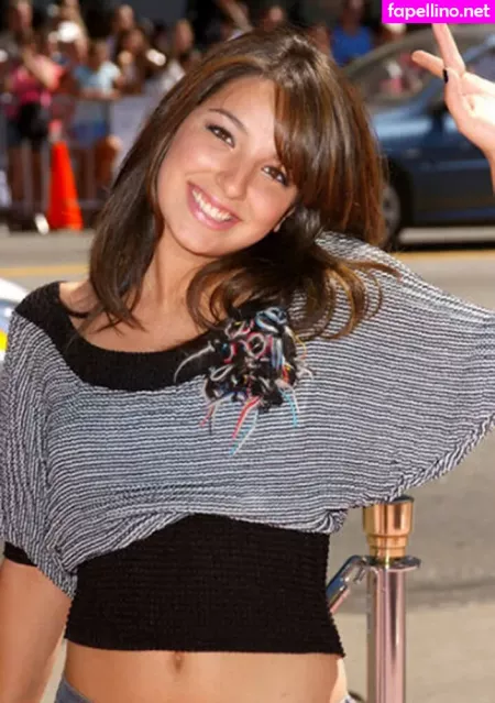 Vanessa Lengies OnlyFans Thumbnail #eKOf91CUzs