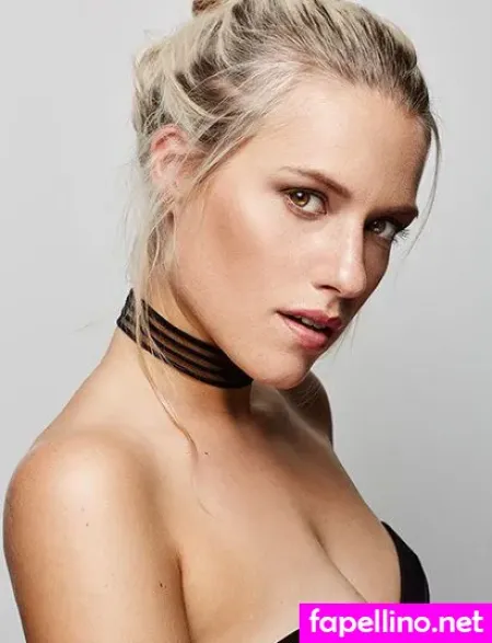 Vanessa Meisinger OnlyFans Thumbnail #9gJU0goZRs