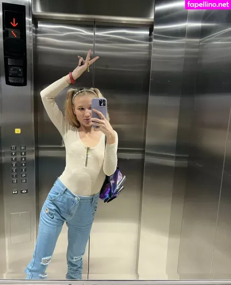Vanessa Norris OnlyFans Thumbnail #gEdKFKcrxk