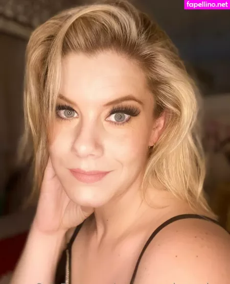 Vanessa Obsequious OnlyFans Thumbnail #4CBXbqSnzV