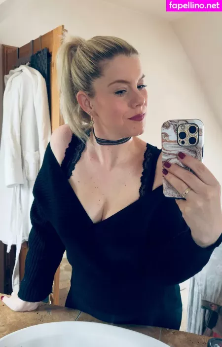 Vanessa Obsequious OnlyFans Thumbnail #UiTofiSaLR